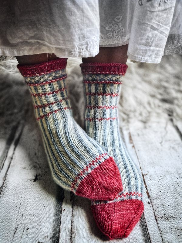 Ellen Socks PDF pattern