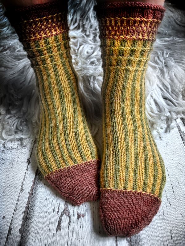 Tyra Socks knit kit