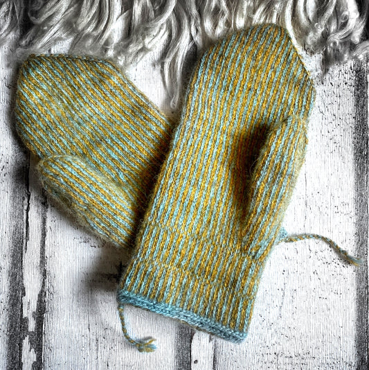 Woolly Mittens #02