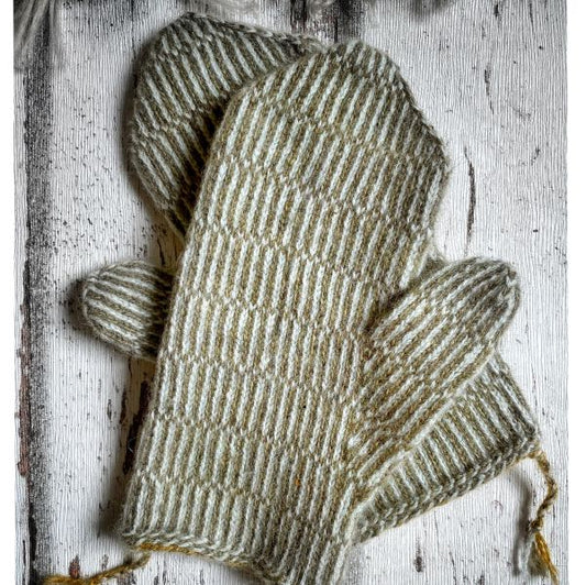 Woolly Mittens #04