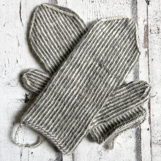 Woolly Mittens #08